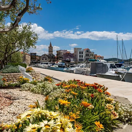 Maslina Delux By Interhome Tatil Evi