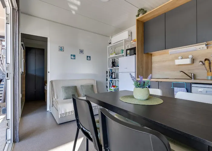 Semesterbostad Maslina Delux By Interhome *